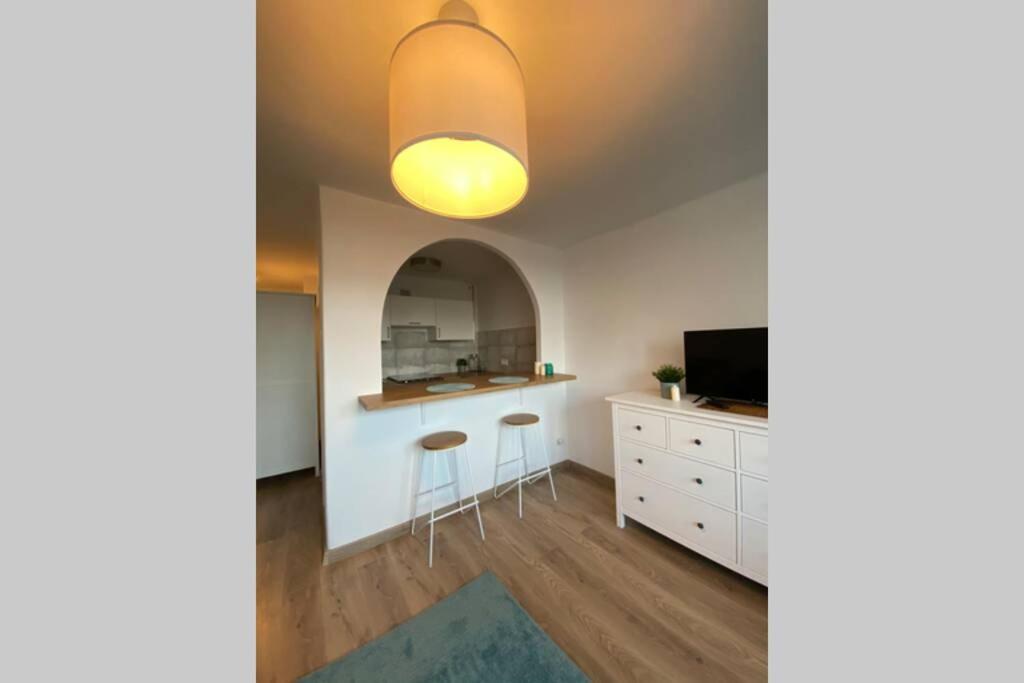 Modern Studio Apartment At Park&Stadium Near City Center Apartament *